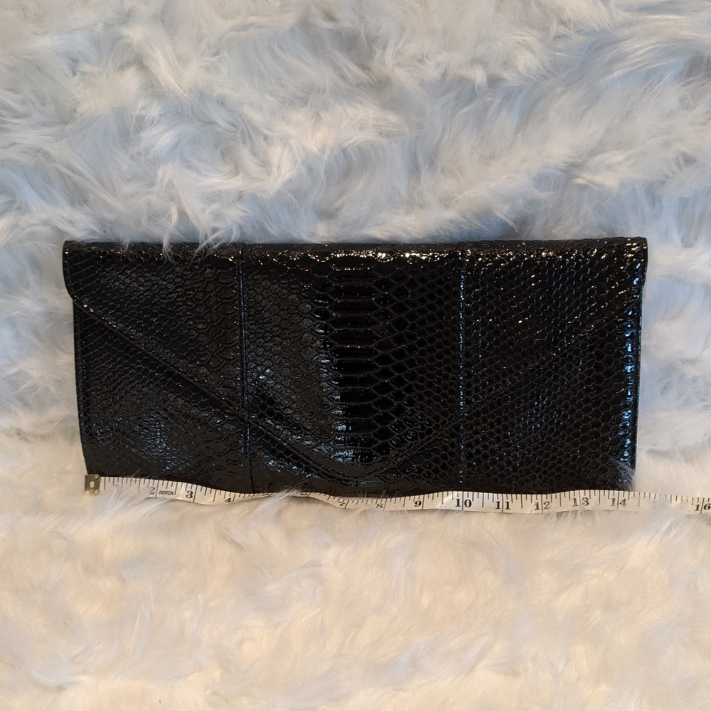EUC Urban Expressions black envelope clutch